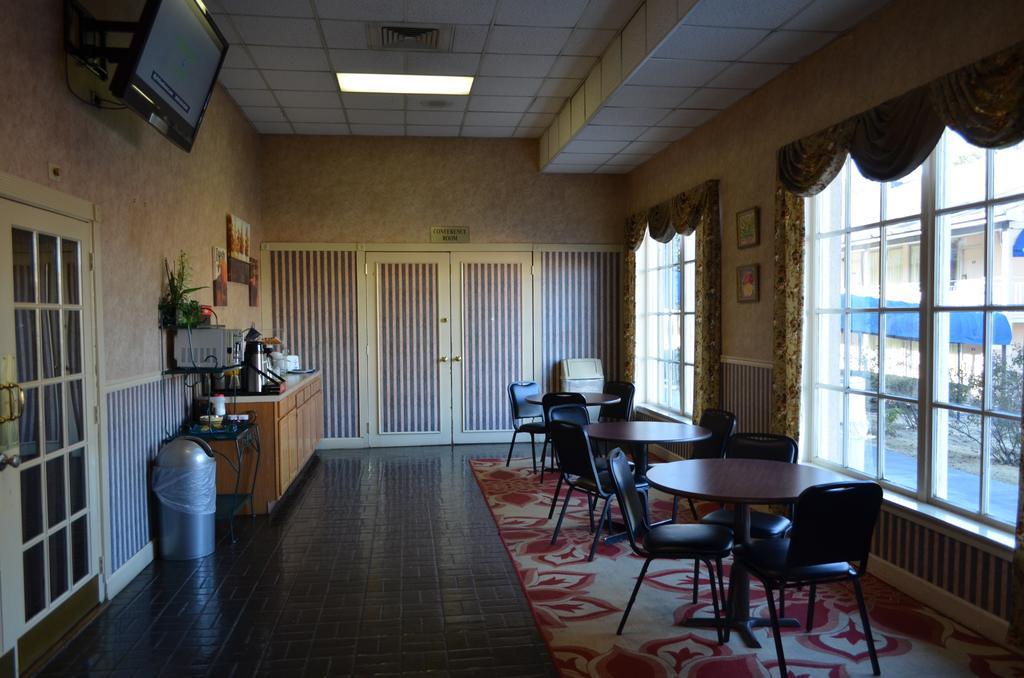 Travel Inn Homewood Exterior foto